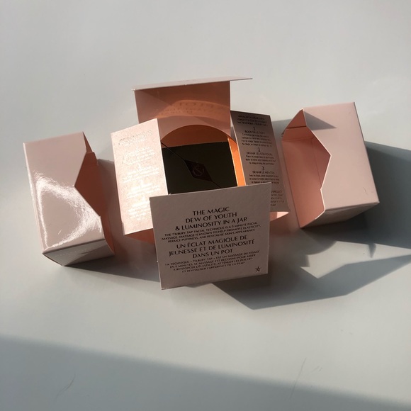 🆕 Charlotte Tilbury Magic Cream Moisturizer with Hyaluronic Acid - Picture 5 of 8